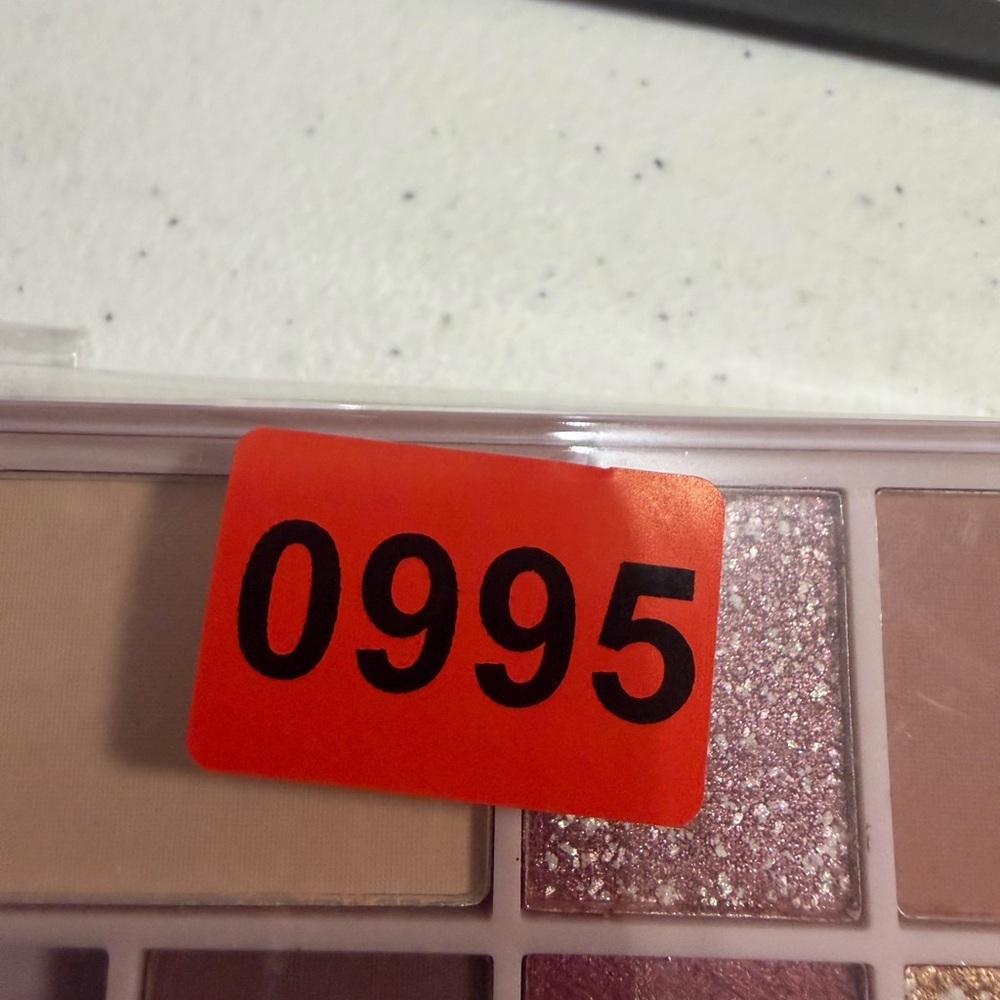 💙3/$20 Hard Candy Eyeshadow Palette with Rich Shades - Picture 6 of 6